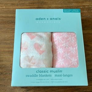 NWT Aden + Anais swaddle blanket 2 pack